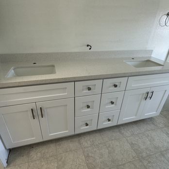 Pacific Cabinets & Countertops - Master bath White shaker vanity with Crystal white quartz countertop and undermount rectangular porcelain sink #3 - Interior Design Near Me - Long Beach, California Pacific Cabinets & Countertops - Master bath White shaker vanity with Crystal white quartz countertop and undermount rectangular porcelain sink #3 - Interior Design Near Me - Long Beach, California