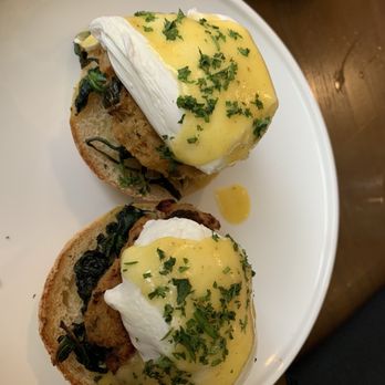 Delaney's Tavern - Crab eggs Benedict - New American Near Me - Orlando, Florida Delaney's Tavern - Crab eggs Benedict - New American Near Me - Orlando, Florida