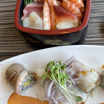 Sushi Tomi - Tomi special roll - Sushi Bars Near Me - Mountain View, California Sushi Tomi - Tomi special roll - Sushi Bars Near Me - Mountain View, California