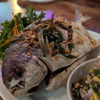 Na Rath Restaurant - Deep fried golden pompano fish with mango salad - Thai Near Me - Elmhurst, New York Na Rath Restaurant - Deep fried golden pompano fish with mango salad - Thai Near Me - Elmhurst, New York