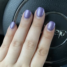 My manicure: Acrylic on my natural nails with gel polish after 2 weeks 3 days. Wow!