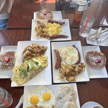 London Cafe - Breakfast & Brunch Near Me - Houston, Texas