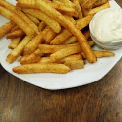 Ravintola Artturi - Country fries with garlic dip