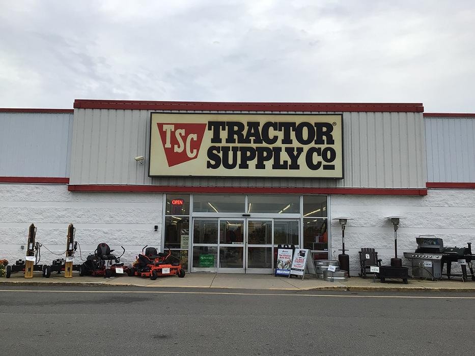 TRACTOR SUPPLY Updated August 2024 461 Voluntown Rd, Griswold, Connecticut Department