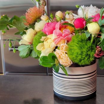 CITY FLOWERS - Florists Near Me - Bellevue, Washington