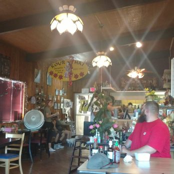 Kour Thai - Shits of the interior (complete with live music performance) - Thai Near Me - Clearlake, California Kour Thai - Shits of the interior (complete with live music performance) - Thai Near Me - Clearlake, California