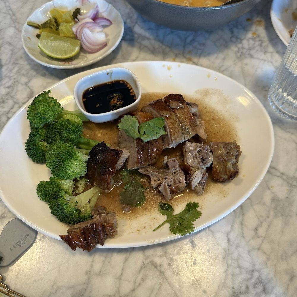 Spelling Thai Bistro - Quarter Size Roast Duck - Thai Near Me - Los Angeles, California Spelling Thai Bistro - Quarter Size Roast Duck - Thai Near Me - Los Angeles, California