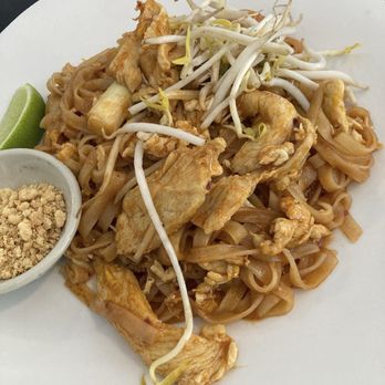 Thai Cuisine Restaurant - Pad Thai - Thai Near Me - Orlando, Florida