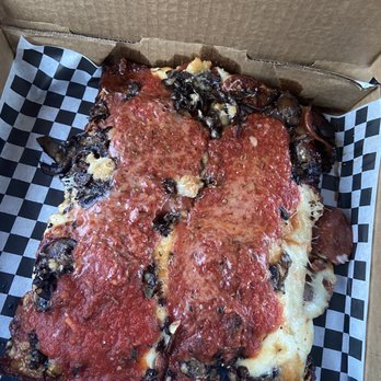 Acre Pizza - Detroit style pepperoni & mushroom pizza - Pizza Near Me - Petaluma, California