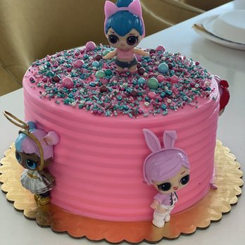 Fortune Bakery - They are so exact with their coloring. So don't be afraid to ask. I said, hot pink please, and it was spot on! - Bakeries Near Me - San Gabriel, California