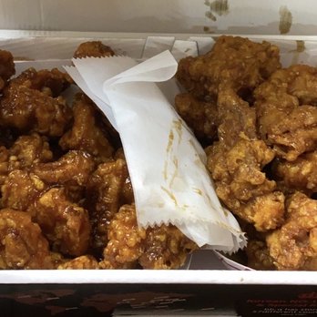 bb.q Chicken Lotte Market Edison - Boneless Half & Half! R: Soy Garlic & L: Honey Garlic - Chicken Wings Near Me - Edison, New Jersey bb.q Chicken Lotte Market Edison - Boneless Half & Half! R: Soy Garlic & L: Honey Garlic - Chicken Wings Near Me - Edison, New Jersey