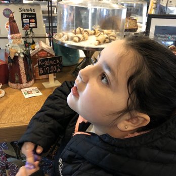 Floyd & Bobo's Bakery & Snack Palace - Breakfast & Brunch Near Me - Liberty, New York Floyd & Bobo's Bakery & Snack Palace - Breakfast & Brunch Near Me - Liberty, New York