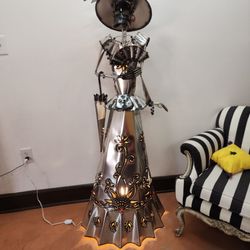 El Chanate Coffee Shop - Beautiful art pieces to admire or take selfies with.