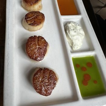 Gervais & Vine - Seared Jumbo Sea Scallops - Wine Bars Near Me - Columbia, South Carolina