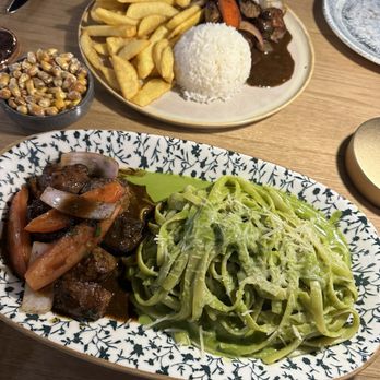 Embarcadero 41 - FETUCCINI AL PESTO CON LOMO SALTADO, LOMO SALTADO - Seafood Near Me - Pembroke Pines, Florida Embarcadero 41 - FETUCCINI AL PESTO CON LOMO SALTADO, LOMO SALTADO - Seafood Near Me - Pembroke Pines, Florida