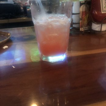Hooters - American Near Me - Hialeah, Florida