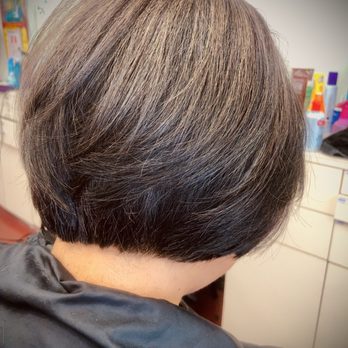 Levo Cuts - Mom's hair has shape again and she left feeling and looking younger looking! Helen really is a magic hairstylist - Hair Salons Near Me - Milpitas, California