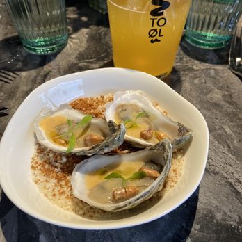 PAPA LLAMA - Oysters - Latin American Near Me - Orlando, Florida PAPA LLAMA - Oysters - Latin American Near Me - Orlando, Florida