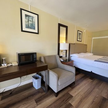 Omeo Suites Big Bear - Hotels Near Me - Big Bear Lake, California Omeo Suites Big Bear - Hotels Near Me - Big Bear Lake, California