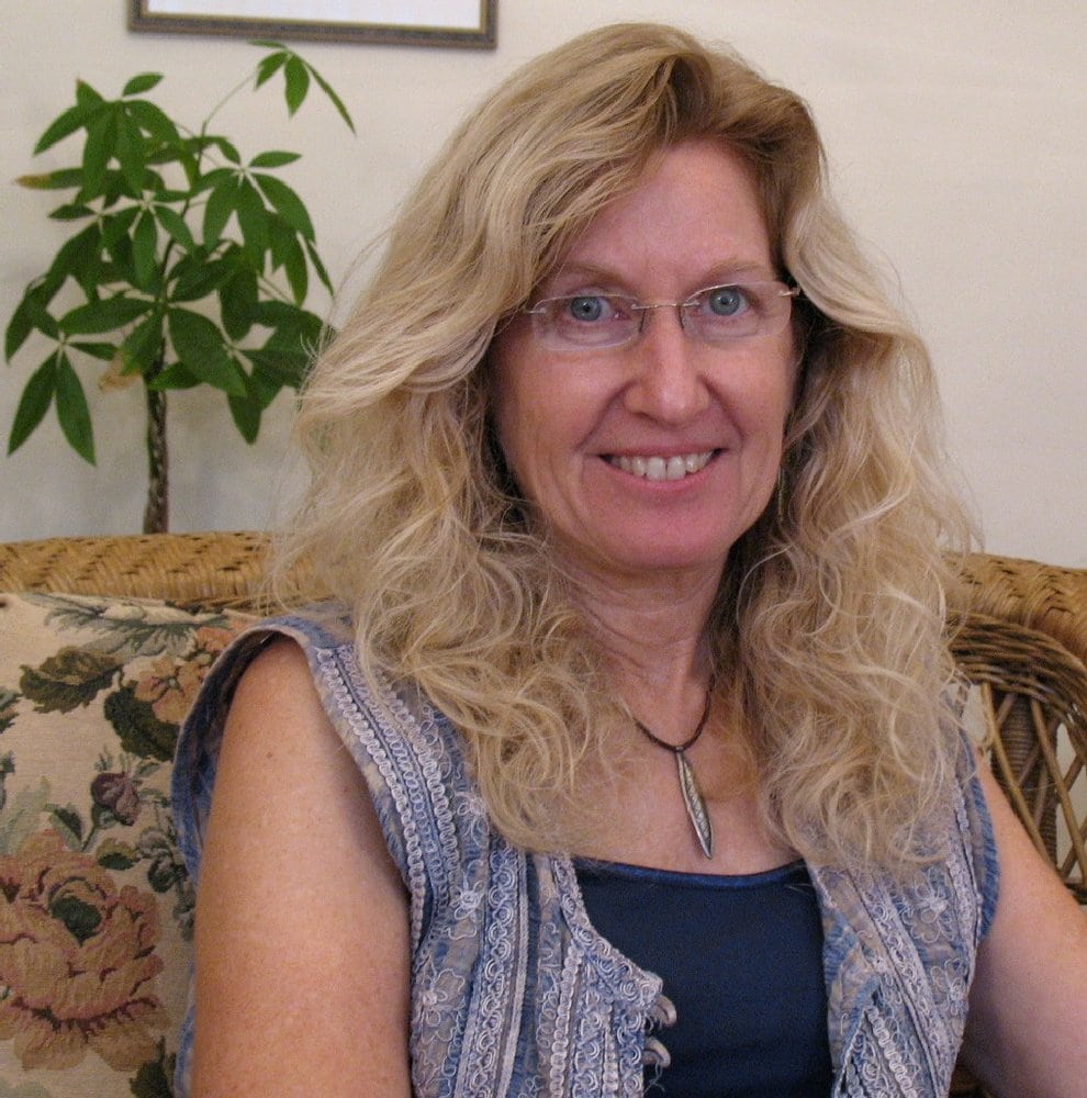Glori R Zeltzer - grief counselor in Ventura, CA