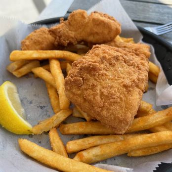 Frisbee's Wharf - Fish 'n chips. - Seafood Near Me - Kittery Point, Maine Frisbee's Wharf - Fish 'n chips. - Seafood Near Me - Kittery Point, Maine