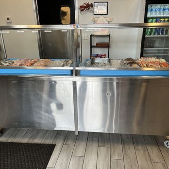 Bryant Seafood Market - a display of fresh seafood - Seafood Markets Near Me - Charlotte, North Carolina Bryant Seafood Market - a display of fresh seafood - Seafood Markets Near Me - Charlotte, North Carolina