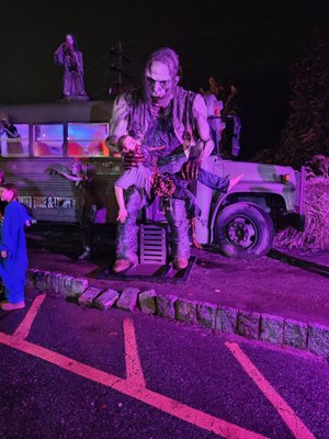 13th Hour Haunted House by null