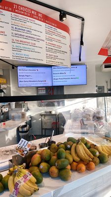 21 Choices Frozen Yogurt by null