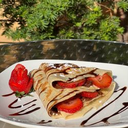 MixUp Bar & Lounge - Strawberry and Nutella Crepes