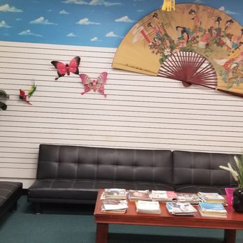 Healthwise - Take a seat and sing along to the kiddie songs that play all day long. The kids playground is next door. - Acupuncture Near Me - Woodbridge, Virginia