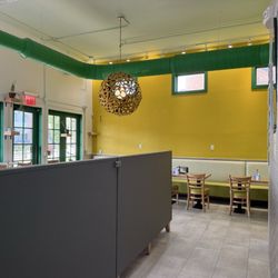 Fresh Valley Juice & Salad Bar