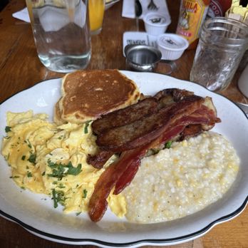 Bubby's Tribeca - American Near Me - New York, New York