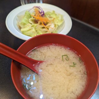 Momo Sushi - Comes with miso soup and salad for chirashi bowl - Sushi Bars Near Me - Alexandria, Virginia Momo Sushi - Comes with miso soup and salad for chirashi bowl - Sushi Bars Near Me - Alexandria, Virginia