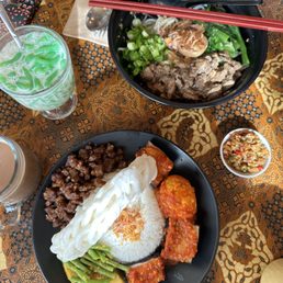 Bakmie & Nasi Campur