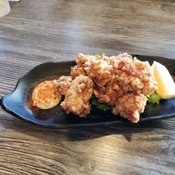 Motto Ramen - Chicken Karaage - pretty good on it's own. That mayo type sauce on the left wasn't very good. - Ramen Near Me - Westminster, California Motto Ramen - Chicken Karaage - pretty good on it's own. That mayo type sauce on the left wasn't very good. - Ramen Near Me - Westminster, California