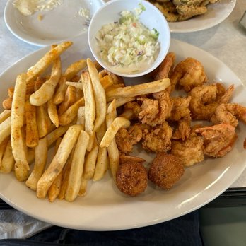 Bozos Too - Shrimp and fries platter - Seafood Near Me - Pascagoula, Mississippi
