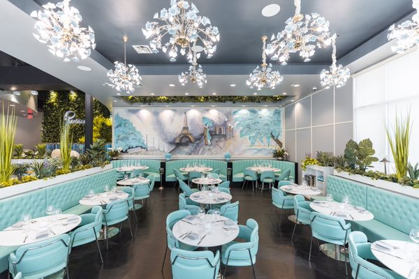 La Parisienne French Bistro by null