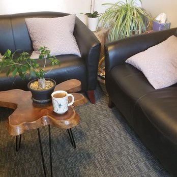 Therapeutic Massage By Amethyst - Very nice and welcoming Waiting area with Water, tea, and magazines - Massage Near Me - Reno, Nevada Therapeutic Massage By Amethyst - Very nice and welcoming Waiting area with Water, tea, and magazines - Massage Near Me - Reno, Nevada
