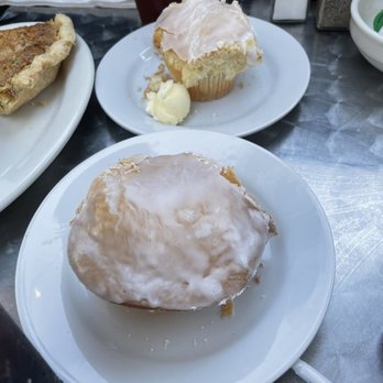 Jongewaard's Bake n Broil - Cream Cheese Muffin - American Near Me - Long Beach, California