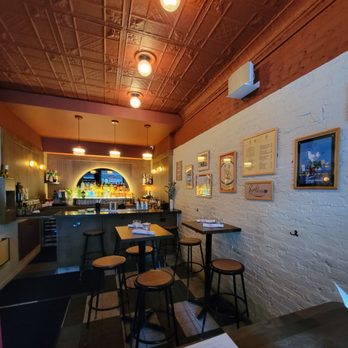 Virginia's - inside - American Near Me - New York, New York Virginia's - inside - American Near Me - New York, New York