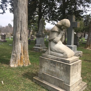 Oakland Cemetery - Grave site - Funeral Services & Cemeteries Near Me - Fort Dodge, Iowa Oakland Cemetery - Grave site - Funeral Services & Cemeteries Near Me - Fort Dodge, Iowa