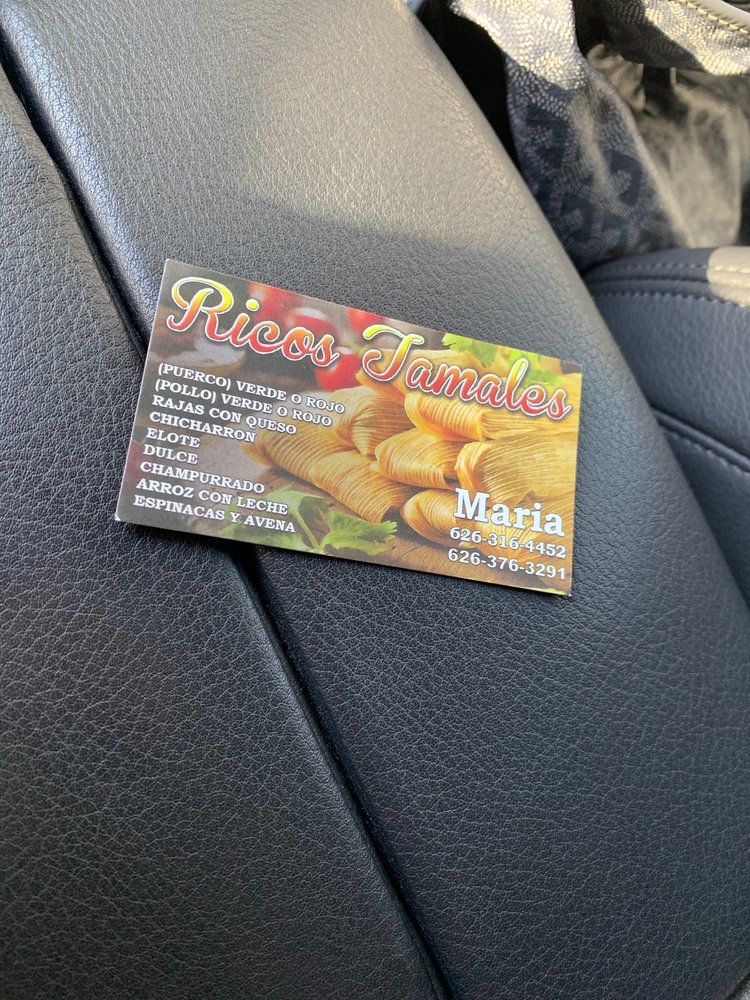 Ricos Tamales Logo