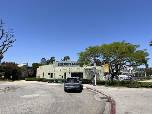 ShoreLine Aquatic Park by null