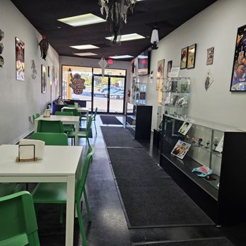 Cosmic Boba - Inside - Bubble Tea Near Me - Clackamas, Oregon
