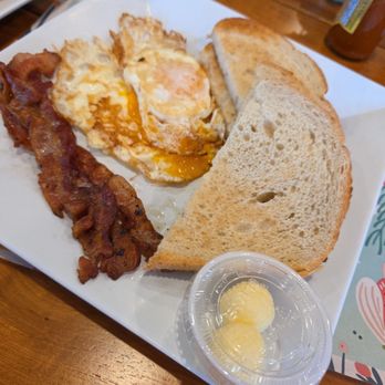 Chloez Cafe - Breakfast & Brunch Near Me - Fairfax Station, Virginia