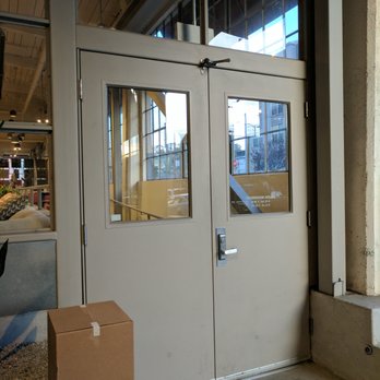 Heath Ceramics - Entrance - Home Decor Near Me - San Francisco, California Heath Ceramics - Entrance - Home Decor Near Me - San Francisco, California