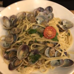 Linguini and clams