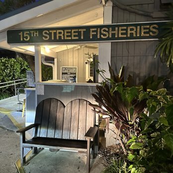 15TH STREET FISHERIES - Updated October 2025 - 2003 Photos & 1451