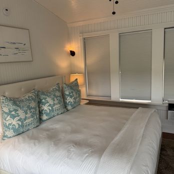 Burrus House Inn - Hotels Near Me - Manteo, North Carolina