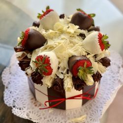 La Provence Patisserie & Cafe - Black & White cake.